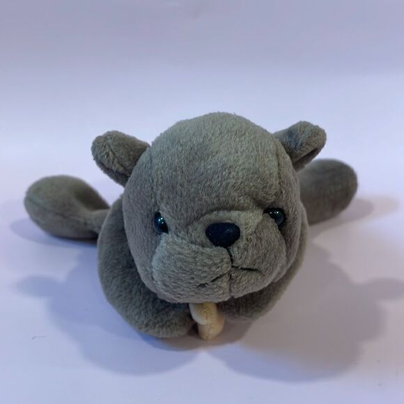 Vintage 1998 GANZ Otto the Otter with Starfish Good Used Condition 7.5” long - Picture 3 of 11